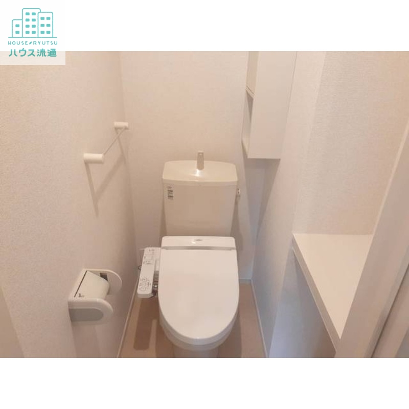 トイレ　※別号室の写真です