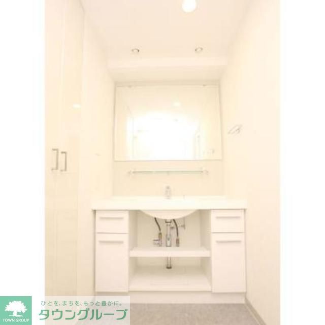 洗面設備　※写真は同タイプ住戸です。