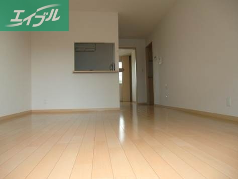 居室・リビング　明るい室内