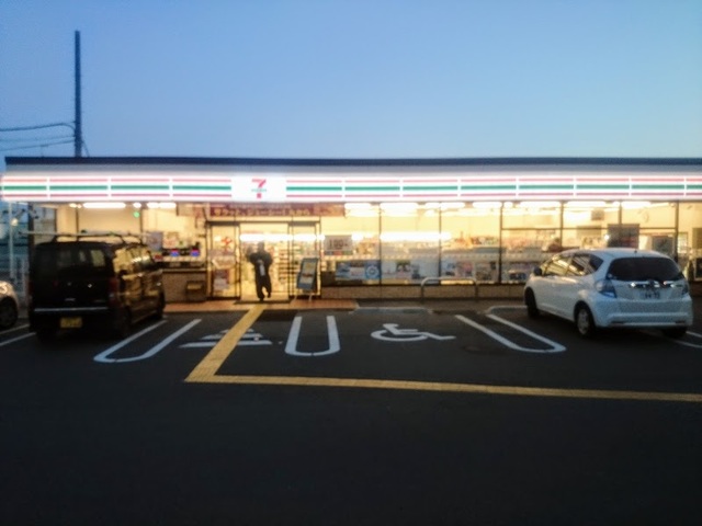 コンビニ　セブンイレブン堺真福寺店（コンビニ）まで503m