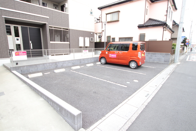 駐車場　敷地内駐車場（要空き確認）