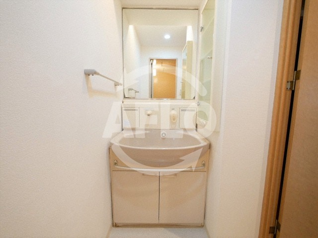 洗面設備　レジディア天神橋　独立洗面