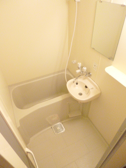 バス・シャワールーム　バスルーム