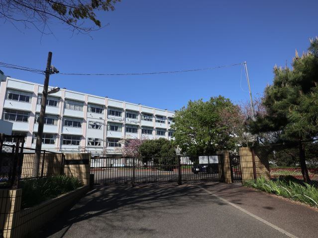 小学校　横浜市立山田小学校（小学校）まで1283m