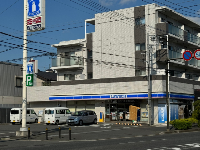 コンビニ　ローソン都筑東山田町店（コンビニ）まで201m