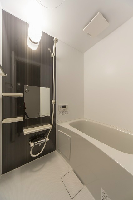 バス・シャワールーム　別号室イメージ