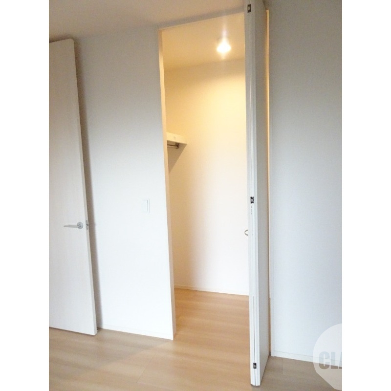 収納　ウォークインクローゼット