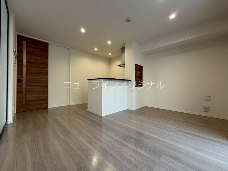 居室・リビング　大地のようにアースカラーの穏やかな空間。