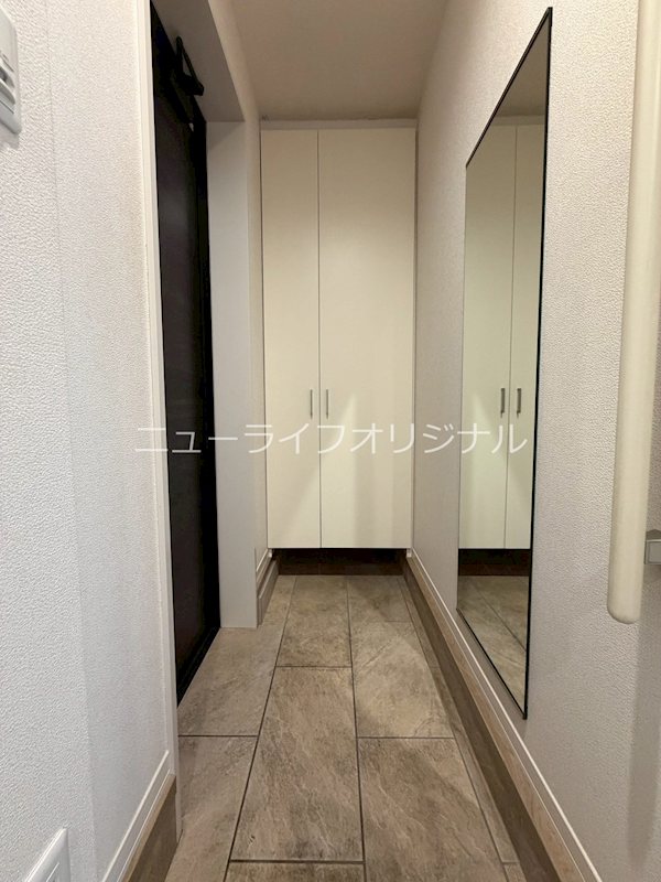 玄関　玄関収納付きで綺麗に使えます。