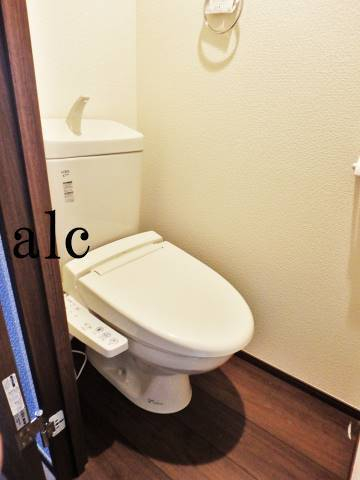 トイレ　ウォッシュレット付