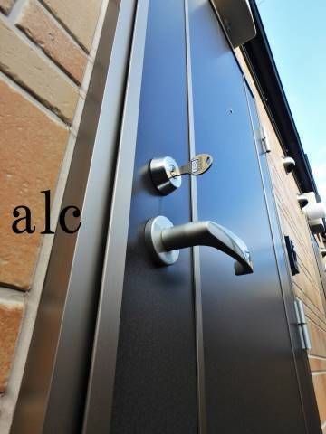 玄関　シンプルで使いやすい玄関です