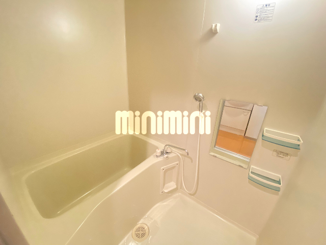 バス・シャワールーム　シャンプー台付きです☆