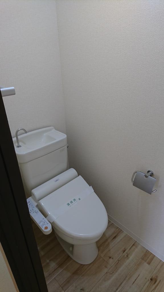 トイレ　現況と異なります