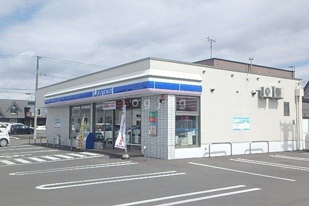 コンビニ　ローソン旭川豊岡2条八丁目店（コンビニ）まで605m