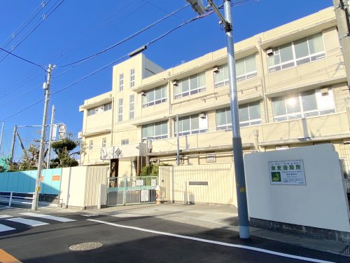 小学校　堺市立深井小学校（小学校）まで675m