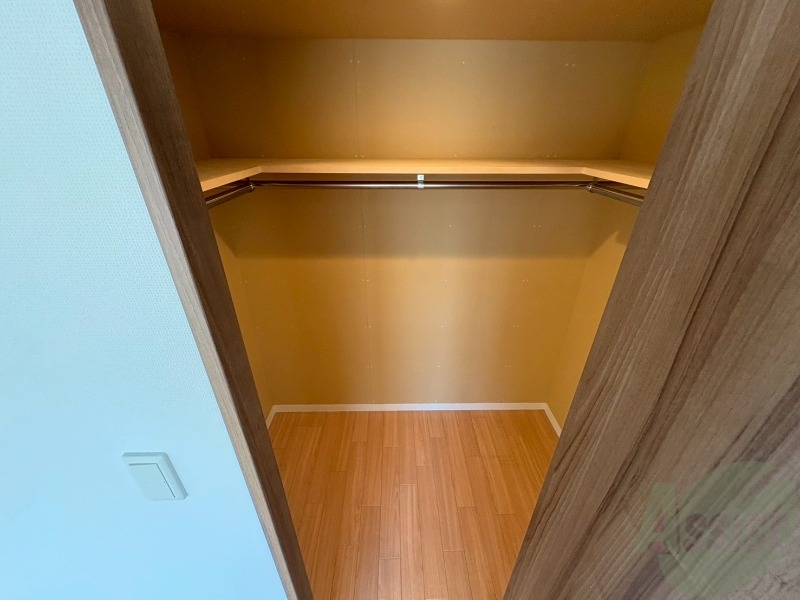 収納　寝室の収納です。部屋がすっきり片付きます。