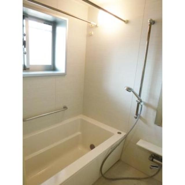 バス・シャワールーム　※写真は同タイプ住戸です。