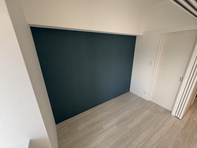 その他部屋・スペース　開放的な寝室です