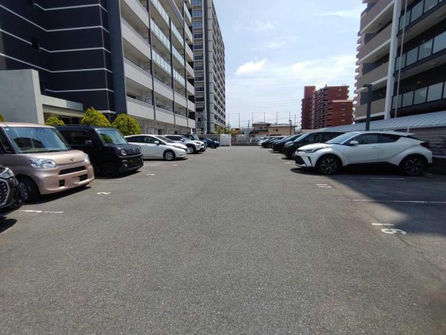 駐車場　駐車場