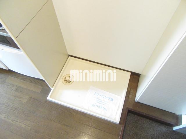 洗面設備　安心の屋内洗濯機置場！