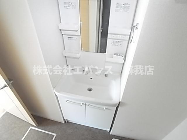 洗面設備　朝の身支度には欠かせない独立洗面化粧台