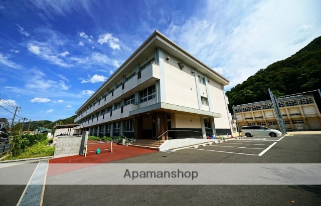 中学校　北中学校（中学校）まで1125m