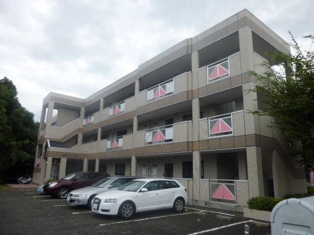 建物外観　★敷地内駐車場ございます★