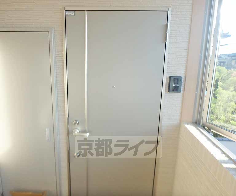 その他設備　玄関ドアです