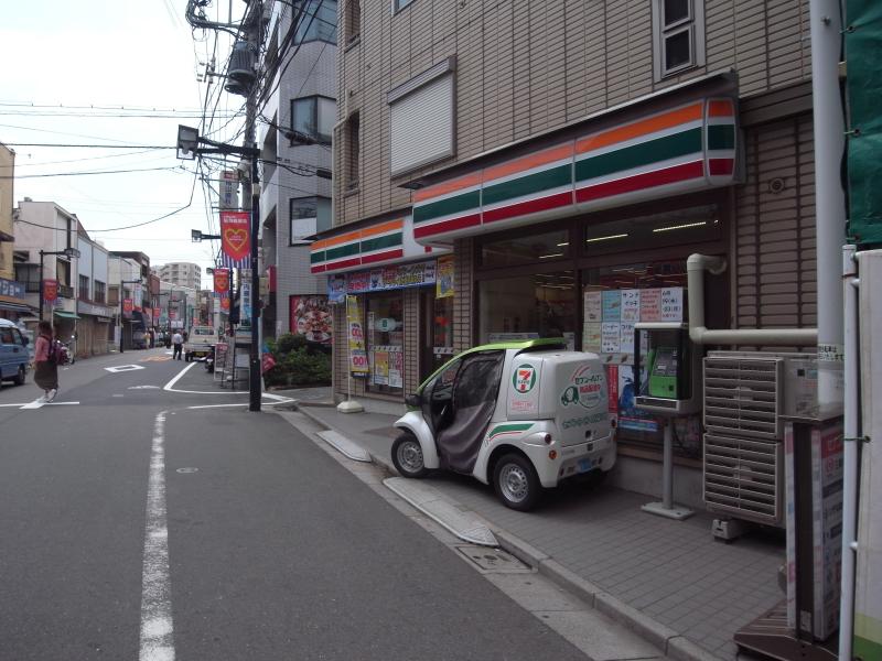 コンビニ　セブンイレブン初台店（コンビニ）まで185m