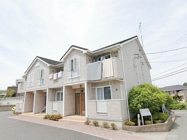 建物外観　落ち着いた雰囲気の外観です