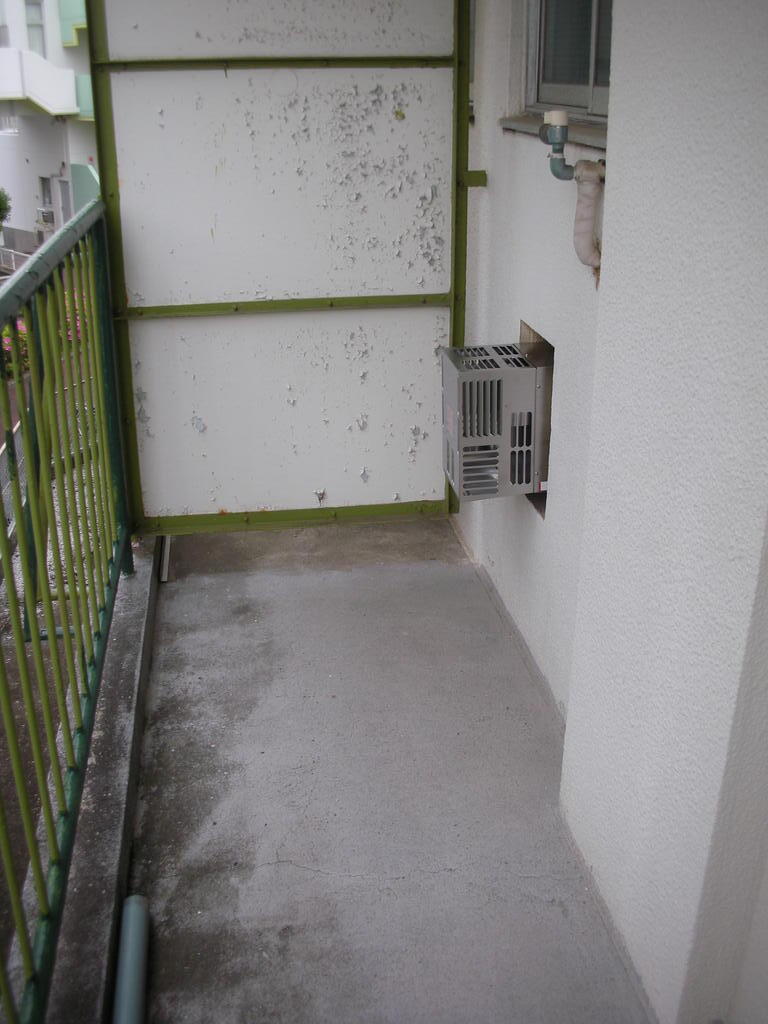 バルコニー　広いバルコニー