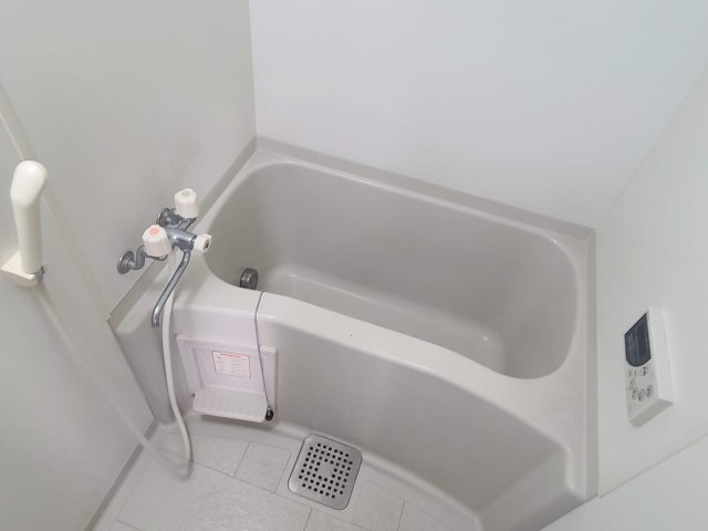 バス・シャワールーム　※同タイプの他のお部屋の写真となります。