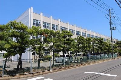 中学校　新潟市立黒埼中学校（中学校）まで1596m