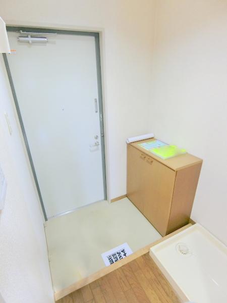 玄関　写真は別のお部屋のイメージです。現状優先。