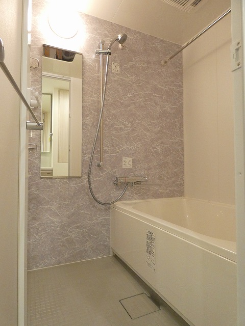 バス・シャワールーム　バス※別部屋参考写真