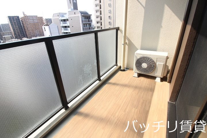 バルコニー　別号室写真の為、現況を優先致します。
