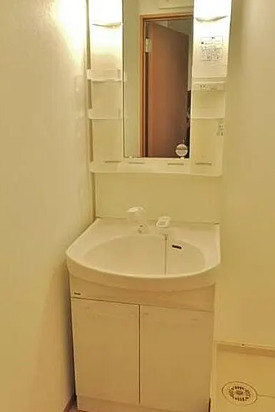 洗面設備　別部屋の画像を使用しております。