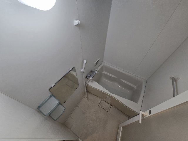 バス・シャワールーム　お風呂で日々の疲れを落としましょう