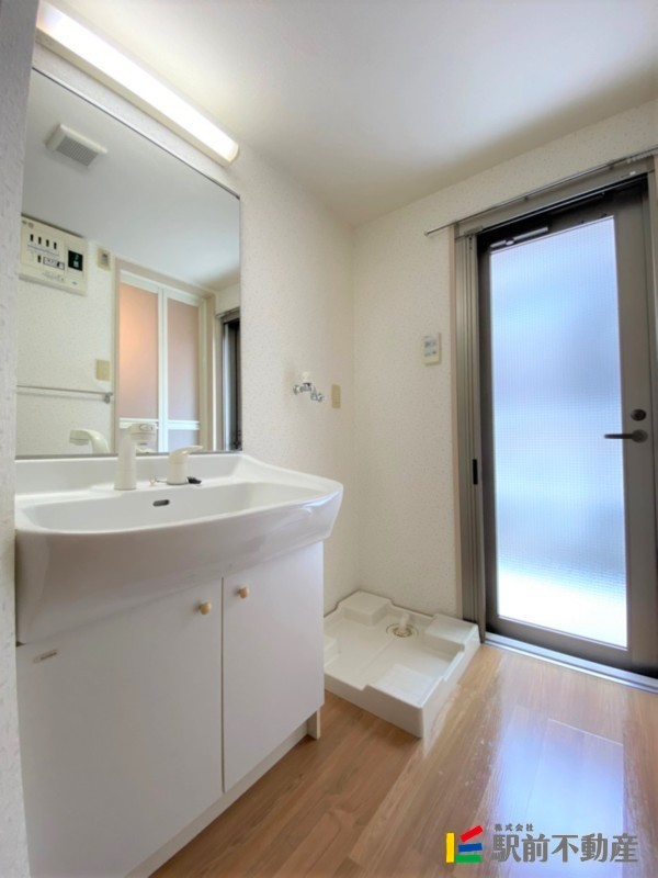 洗面設備　※同建物別部屋写真