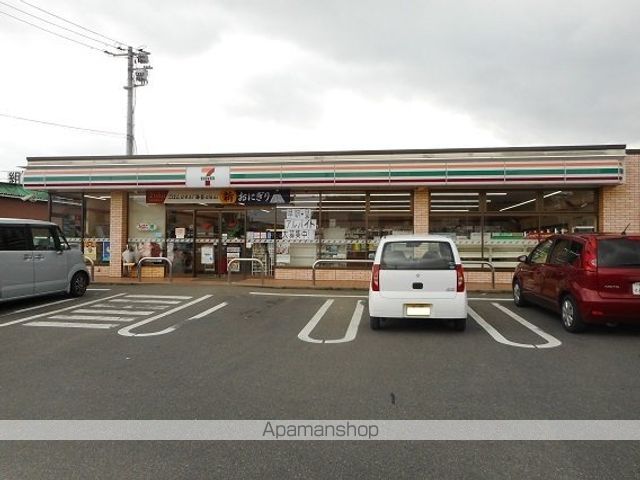 コンビニ　セブンイレブン下加茂店（コンビニ）まで400m
