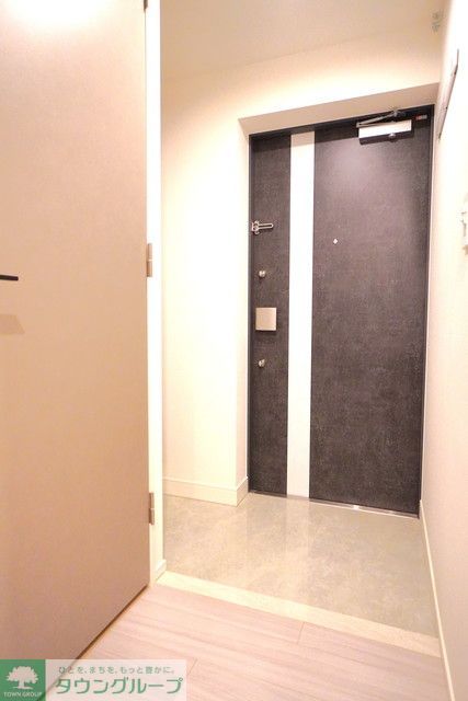 玄関　※写真は同タイプ住戸です。