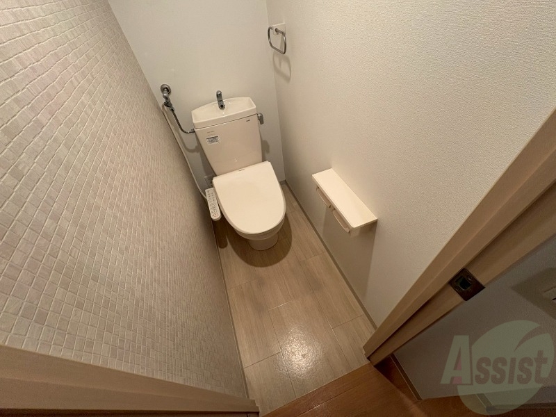 トイレ　こちらはトイレです。清潔感があり、安心して使用できます。