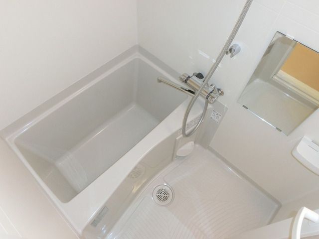 バス・シャワールーム　★バス・トイレ別なのでゆっくり入れます★