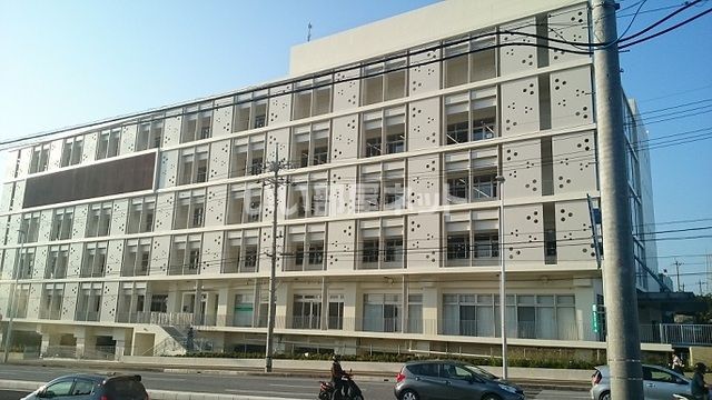 役所　豊見城市役所（役所）まで942m