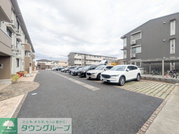 駐車場　駐車場