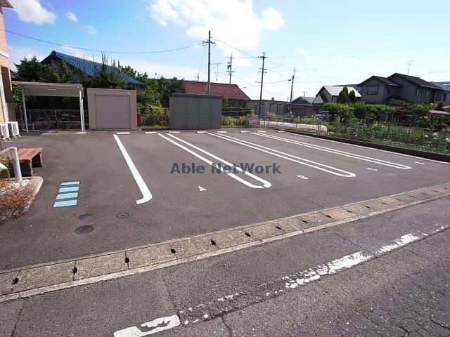 駐車場　駐車場