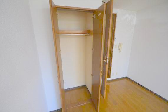 収納　収納がたくさんあると、お部屋が綺麗に片付きますね。