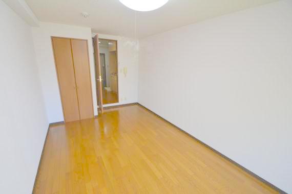 その他部屋・スペース　落ち着いた雰囲気のこのお部屋でゆっくりお休みください。