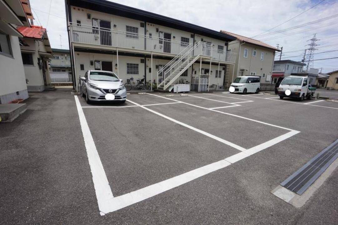 駐車場　駐車場