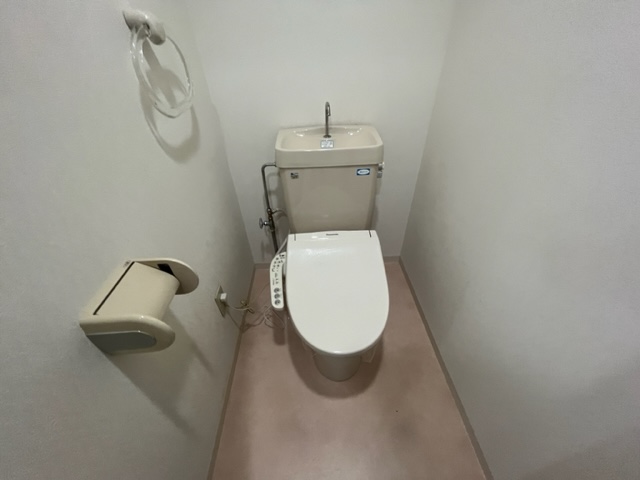 トイレ　※同施工会社のイメージ写真※